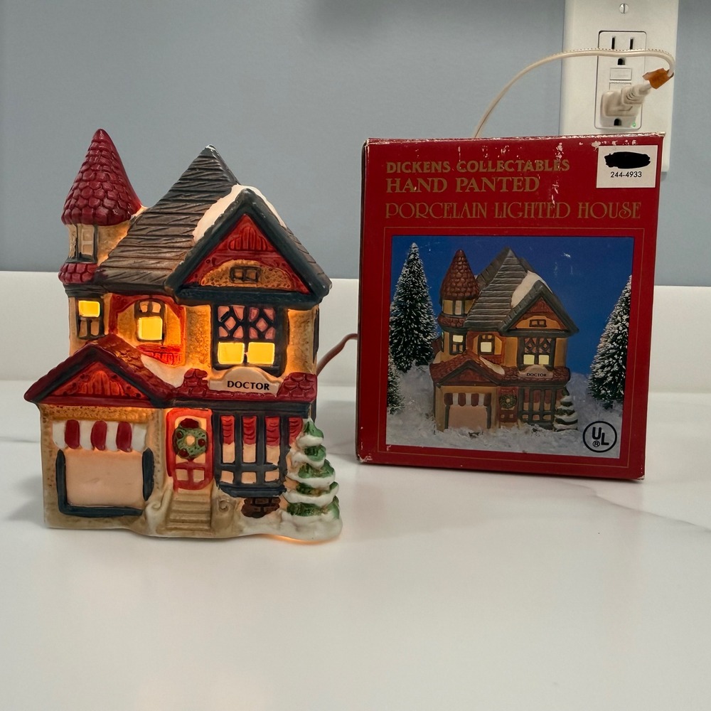 VTG 1993 Dickens Collectables Doctor Lighted Porcelain House Christmas w/ Box